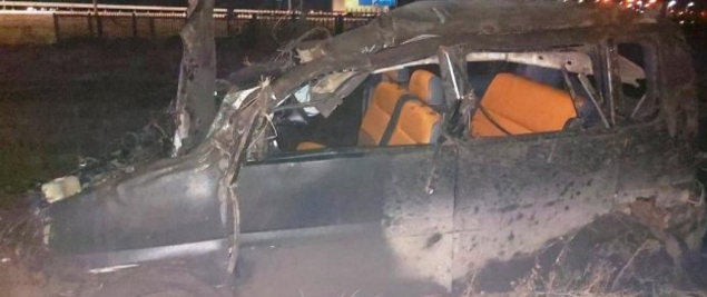Под Омском женщина-водительница разбилась насмерть, влетев в отбойник